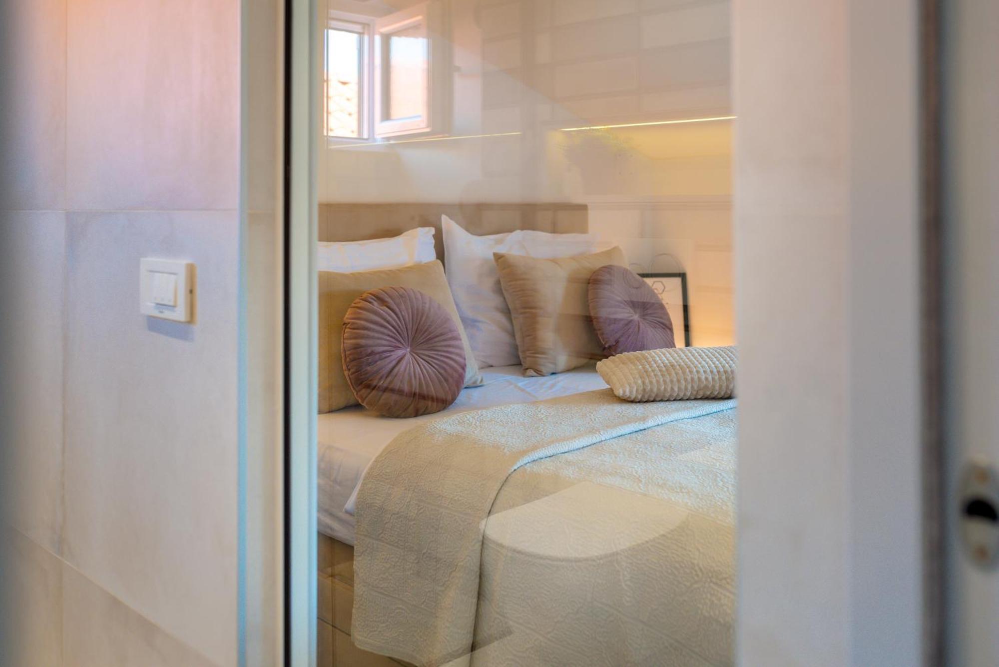 Danica Luxury Seaside Apartment 시베니크 외부 사진